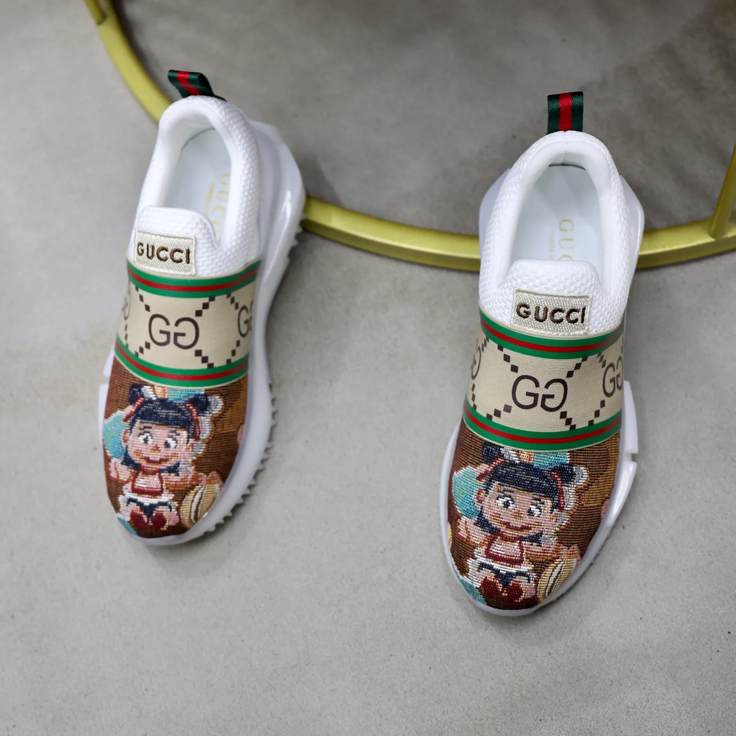 Ex-factory price: 462💰🙅‍♂️🙅‍♂️🙅‍♂️ Brand: GUCCI Standard code: 38-44 (45 customized) Grade: Same as the official website Material: Original knitted fabric Comfortable and breathable lining Lightweight and wear-resistant sports outsole Style category: Men's fashionable casual shoes Running sneakers Distinguished luxury brand elements Top luxury Color: actual picture color
